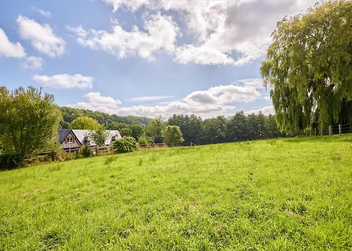 Au Cedre Bleu - Longere Avec Grand Jardin Holiday home